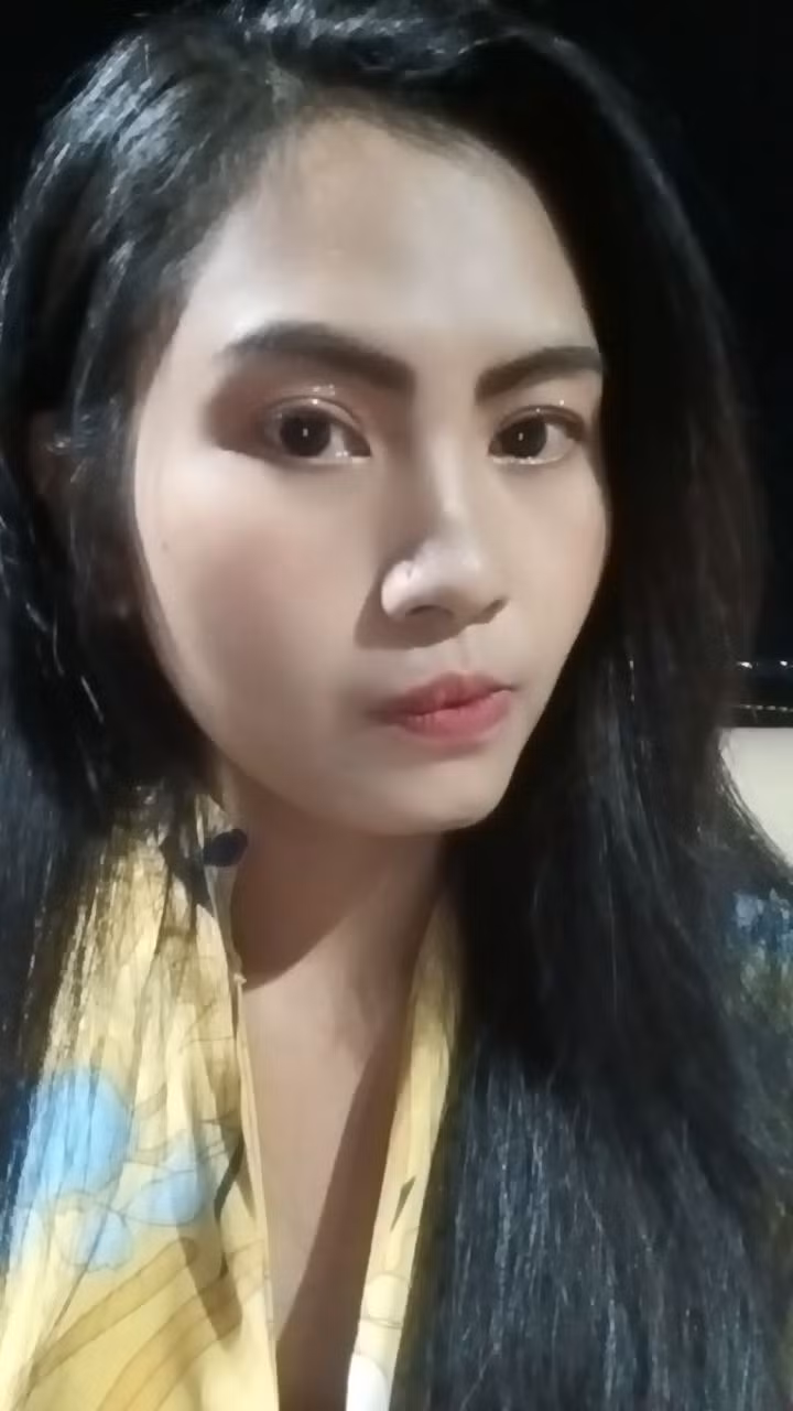 Emmy822 (32)