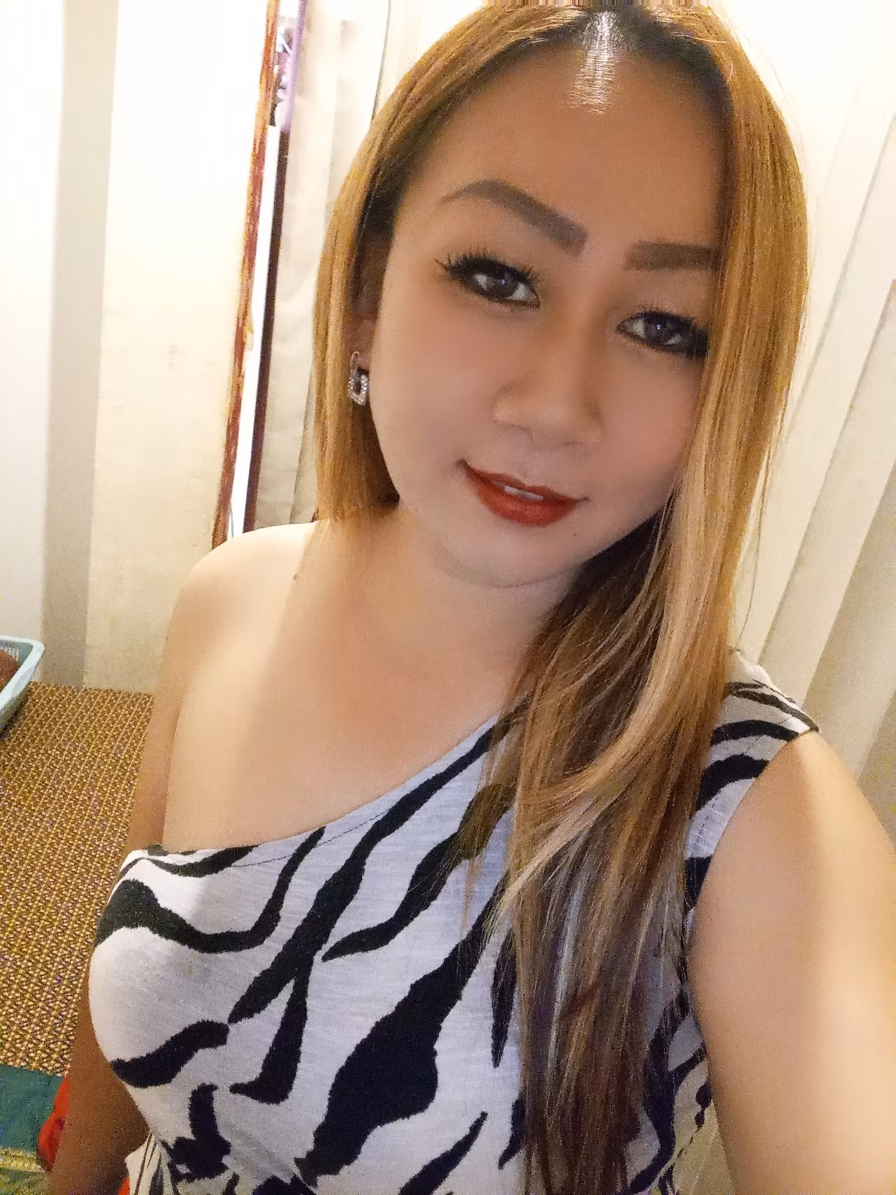 Chalongporn (40)