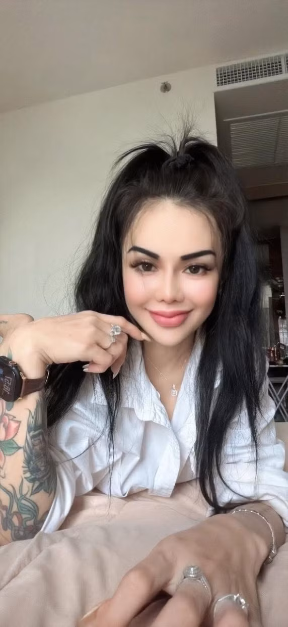 Emily693 (42)