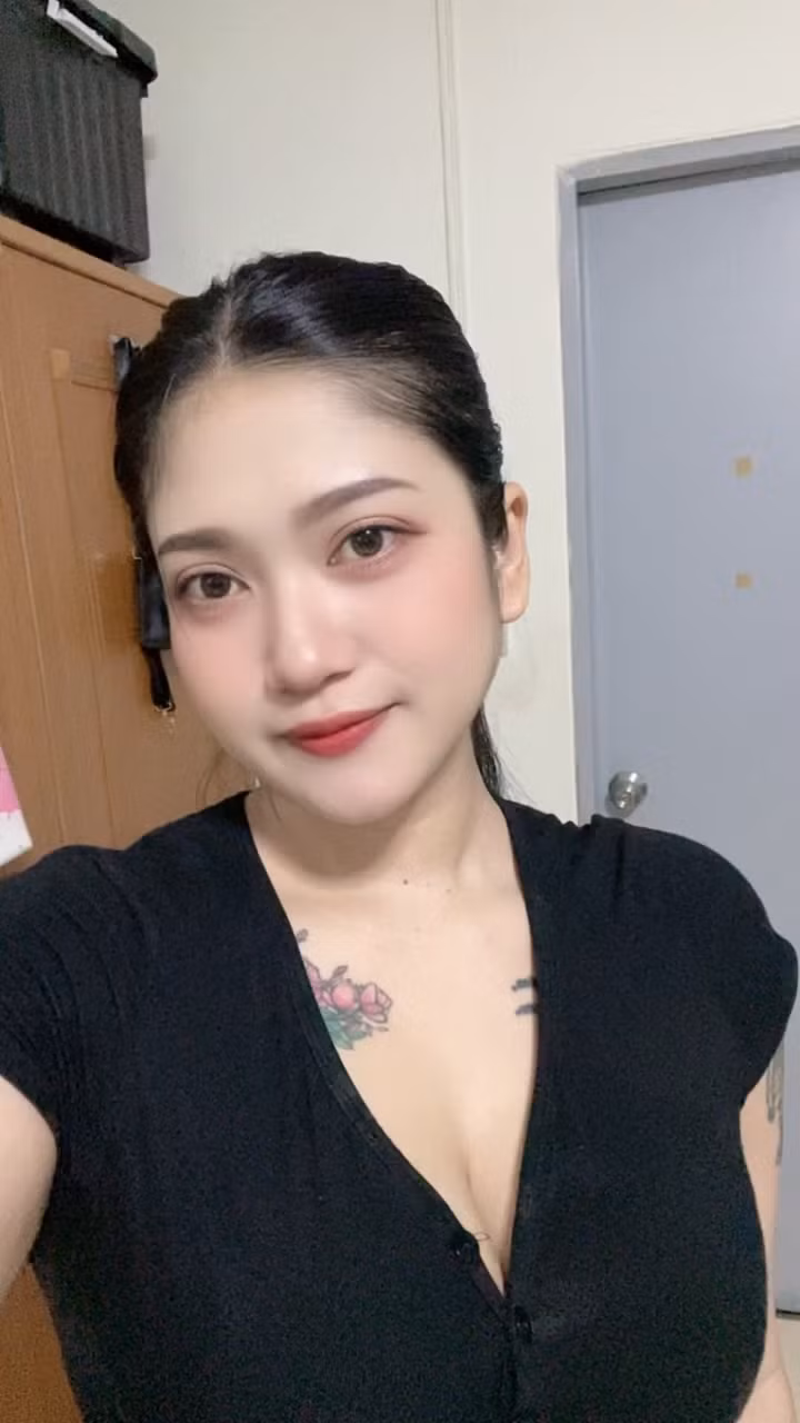 Kittiya389 (26)