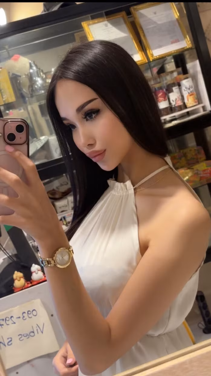 Safia555 (20)