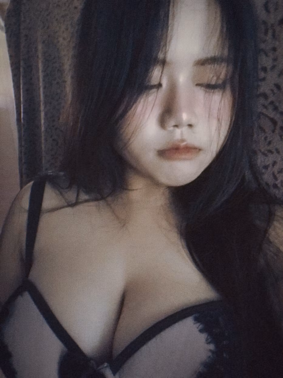 Ellie000TH (19)
